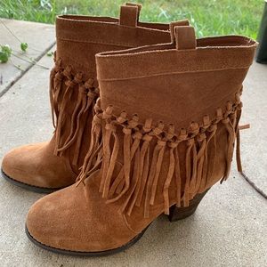 Brown/tan fringe booties